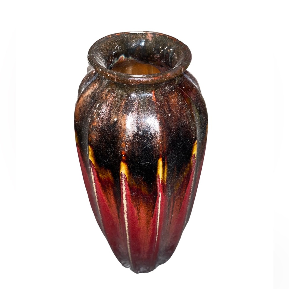 Vases - Picture 2 of 3